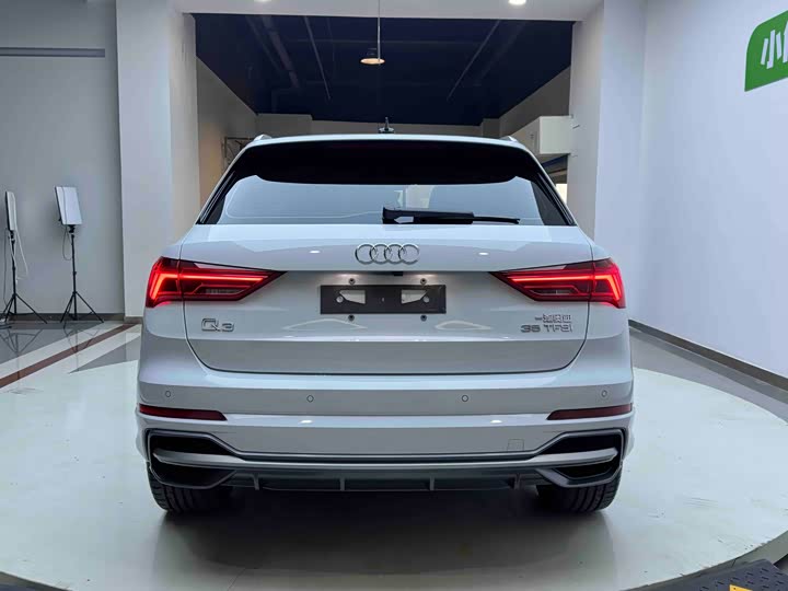 Фото 5 - Audi Q3