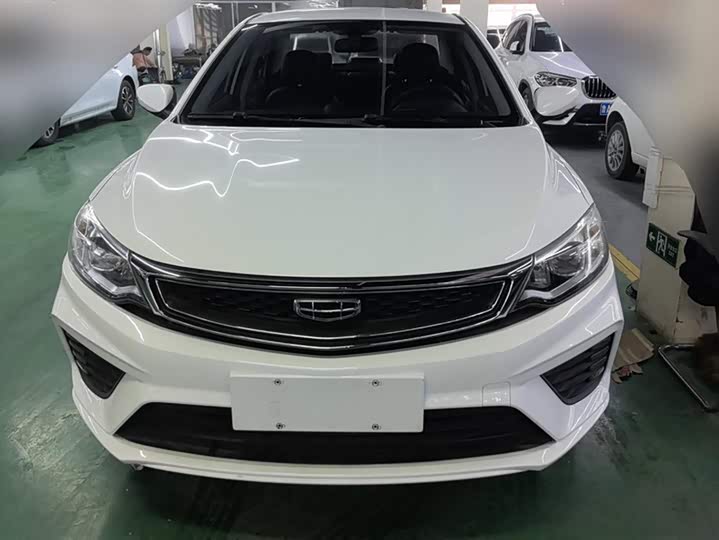 Фото 2 - Geely Vision