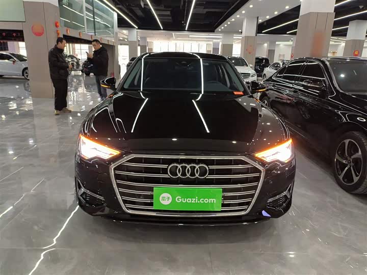 Фото 3 - Audi A6L