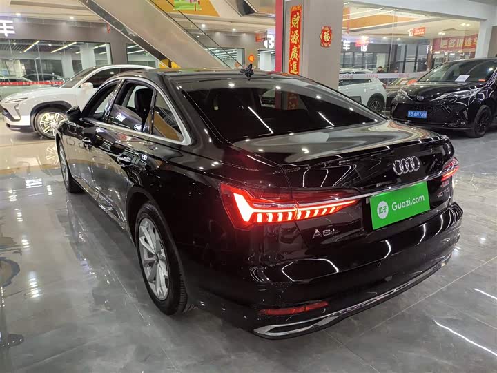 Фото 5 - Audi A6L