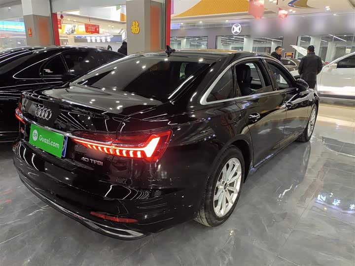 Фото 7 - Audi A6L