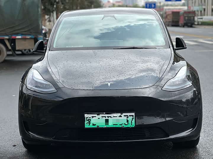 Фото 2 - Tesla Model Y