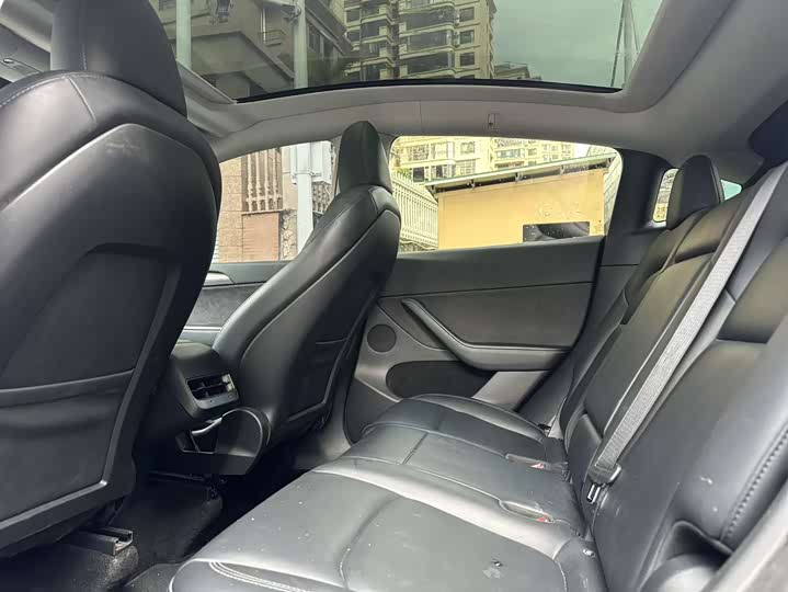 Фото 6 - Tesla Model Y