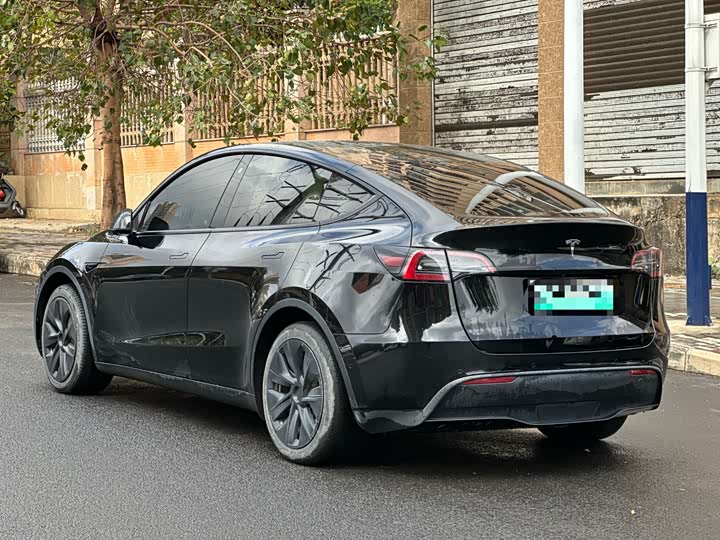Фото 7 - Tesla Model Y