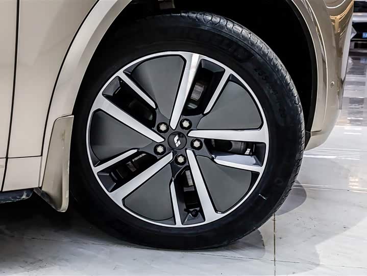 Фото 7 - LiXiang L8