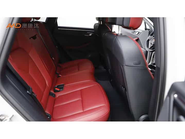 Фото 8 - Porsche Macan