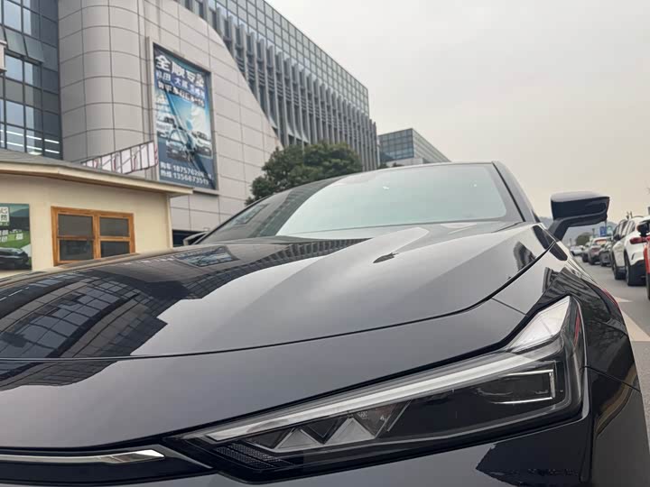 Фото 2 - Changan UNI-V