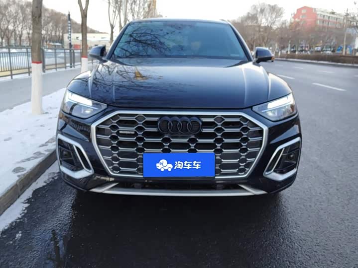 Фото 2 - Audi Q5L