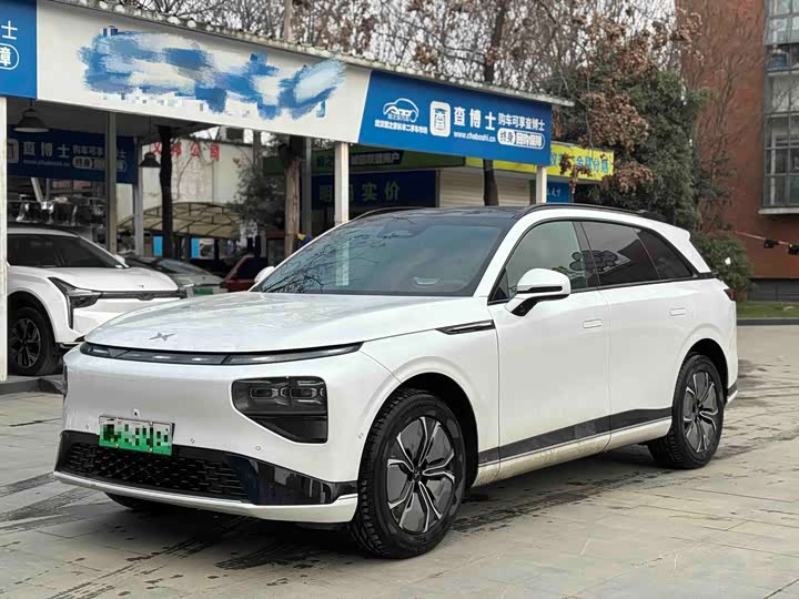 Фото 1 - XPeng G9