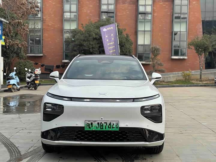 Фото 2 - XPeng G9