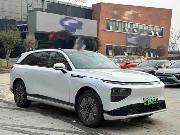 Фото 3 - XPeng G9