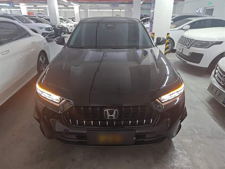 Фото 3 - Honda Inspire