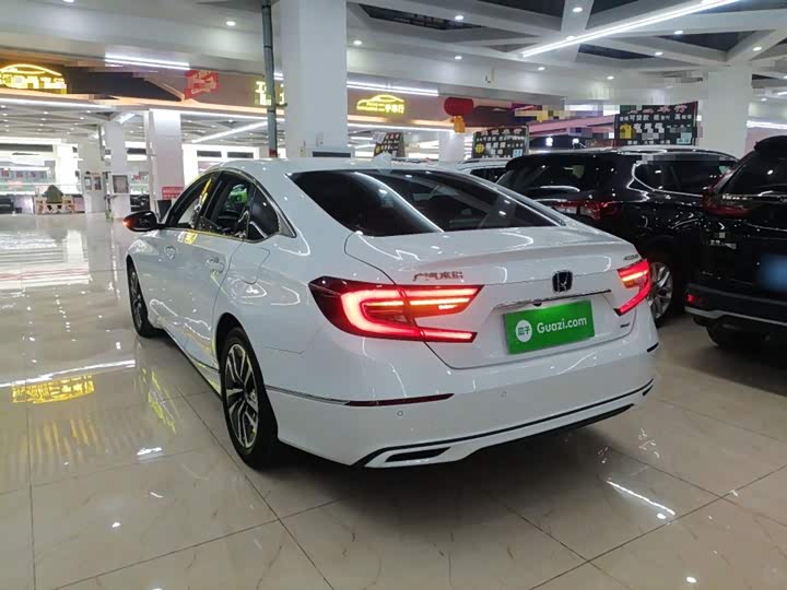 Фото 5 - Honda Accord