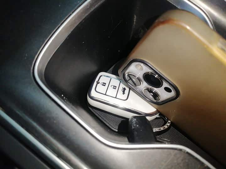 Фото 9 - Honda Accord