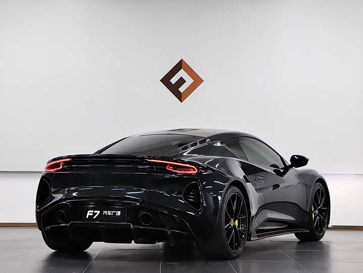 Фото 6 - Lotus Emira