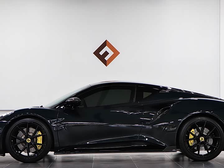 Фото 7 - Lotus Emira