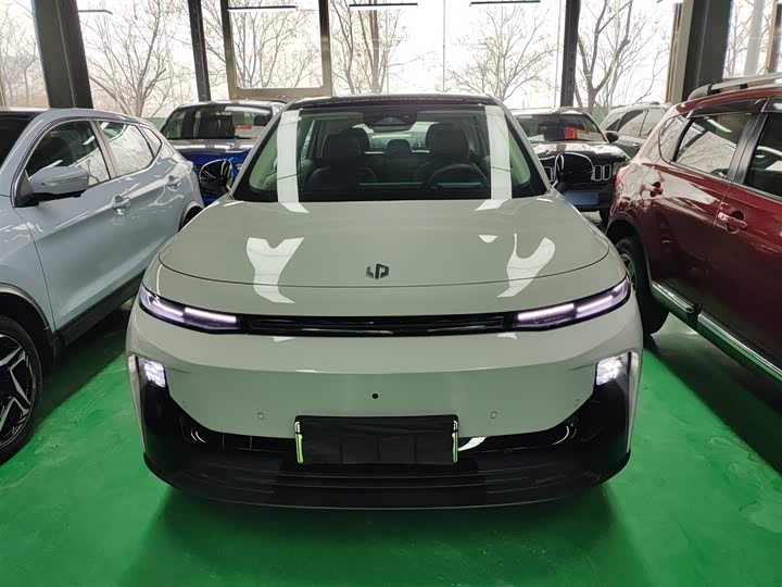 Фото 3 - Leapmotor B10