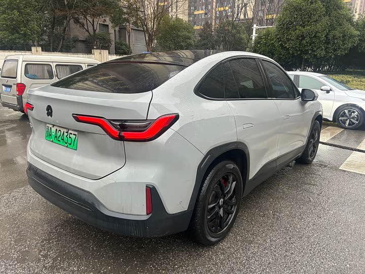 Фото 4 - Nio EC6