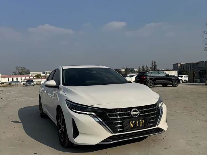 Фото 2 - Nissan Sylphy