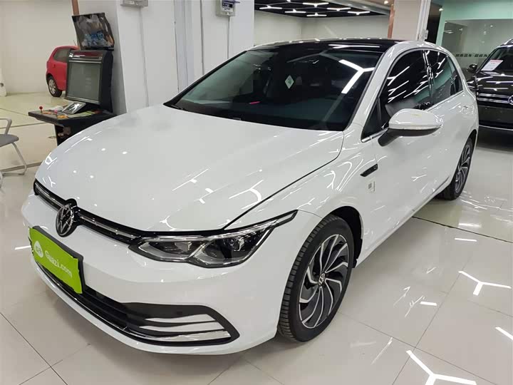 Фото 1 - Volkswagen Golf