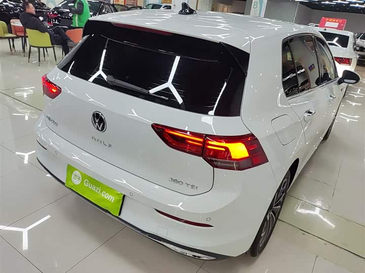 Фото 7 - Volkswagen Golf