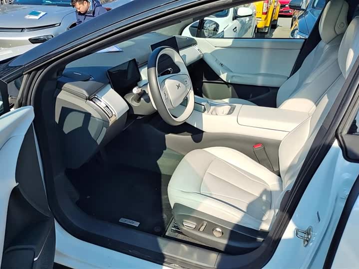 Фото 9 - XPeng F57