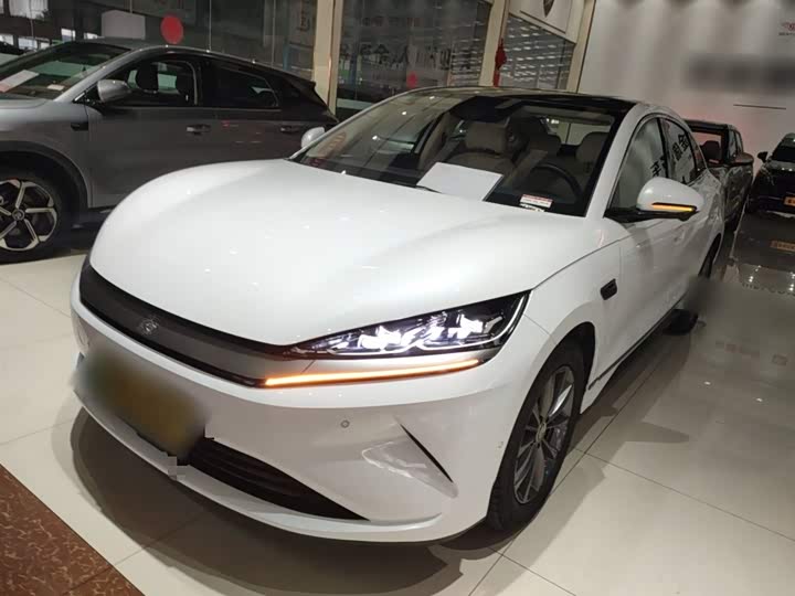 Фото 1 - BYD Qin L