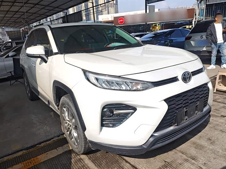 Фото 4 - Toyota Wildlander