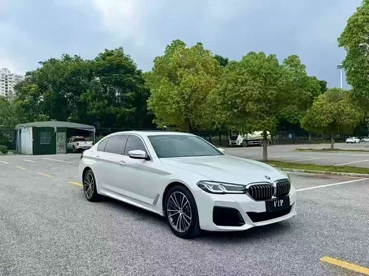 Фото 3 - BMW 5 Series