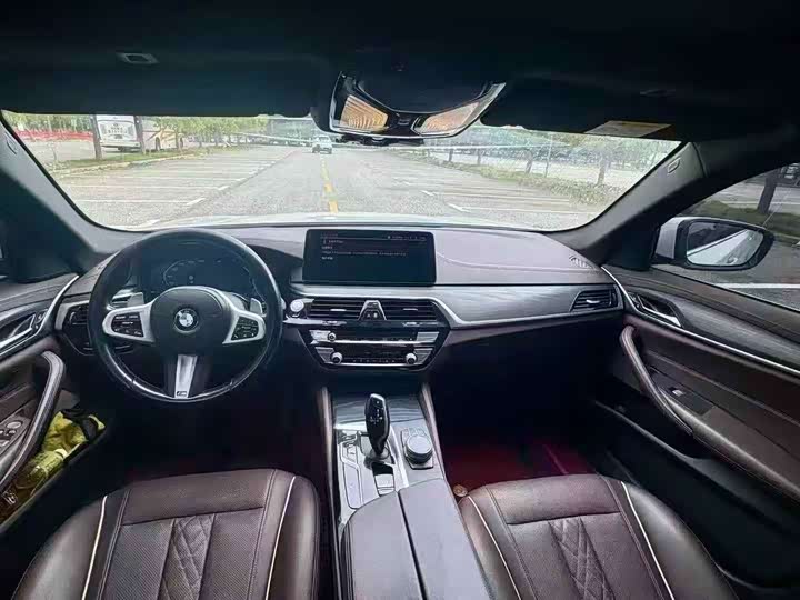 Фото 5 - BMW 5 Series