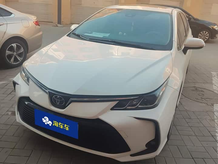 Фото 1 - Toyota Corolla