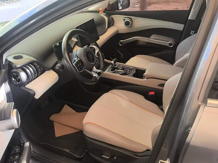 Фото 9 - BYD Yuan Plus