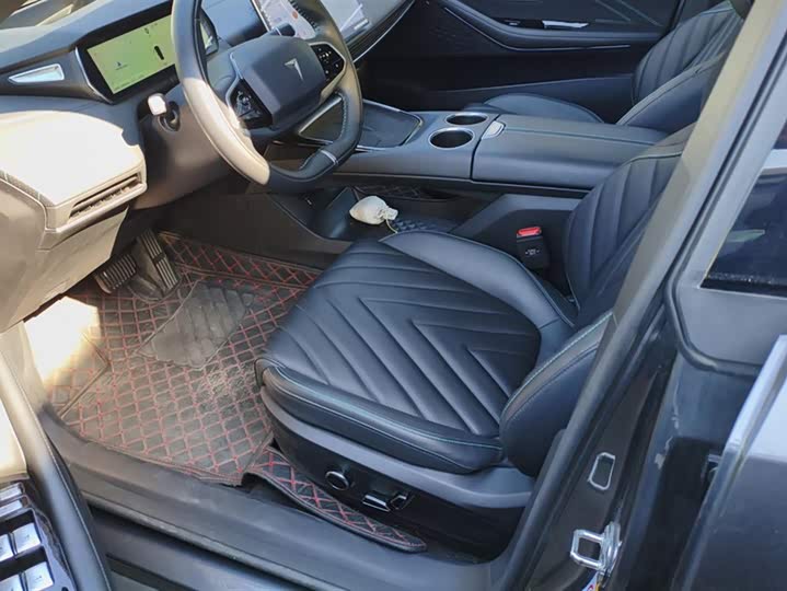 Фото 9 - Changan Deepal SL03