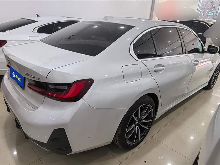 Фото 3 - BMW 3 Series