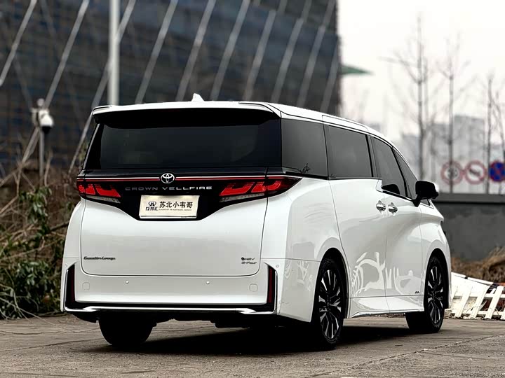 Фото 5 - Toyota Vellfire