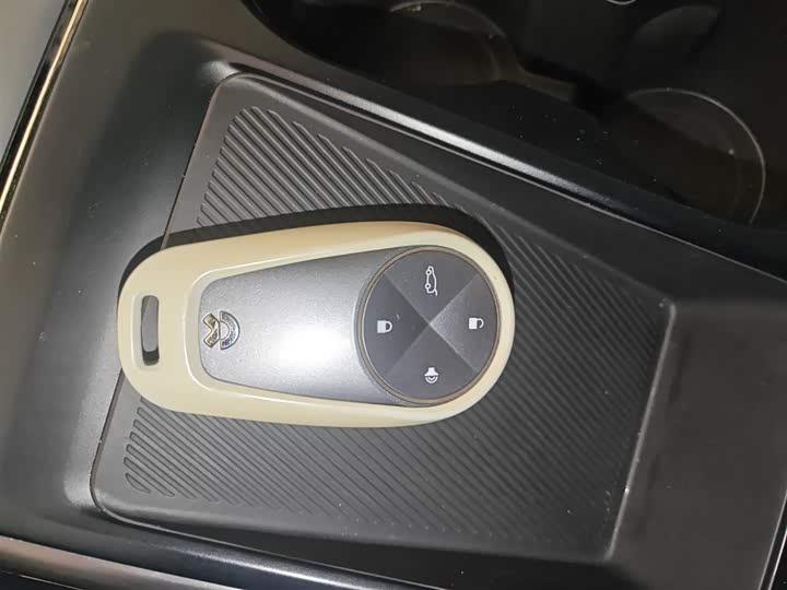 Фото 9 - Nio ES6