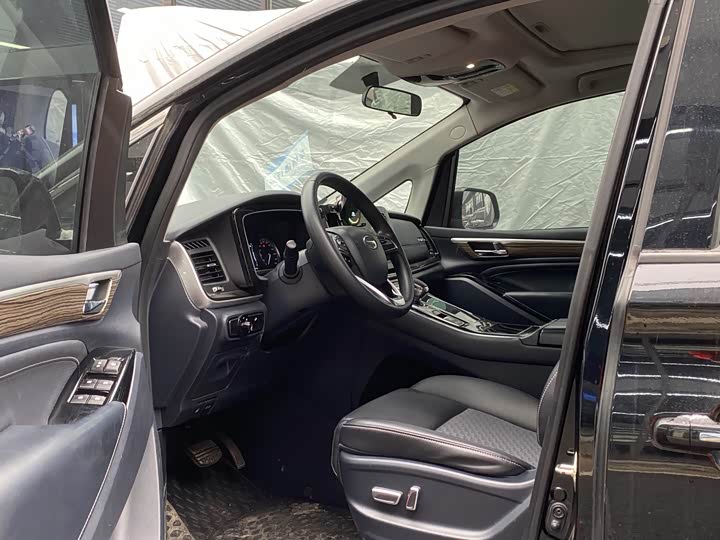 Фото 4 - GAC Trumpchi M8