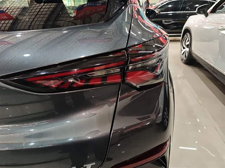 Фото 8 - Changan UNI-T