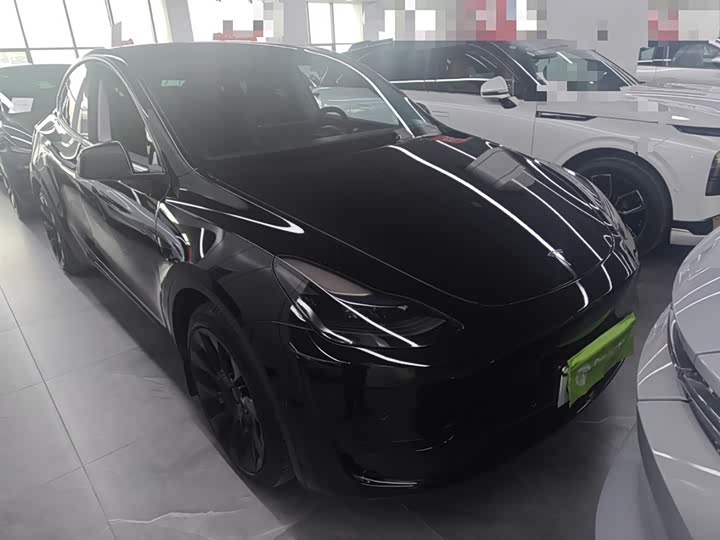 Фото 4 - Tesla Model Y