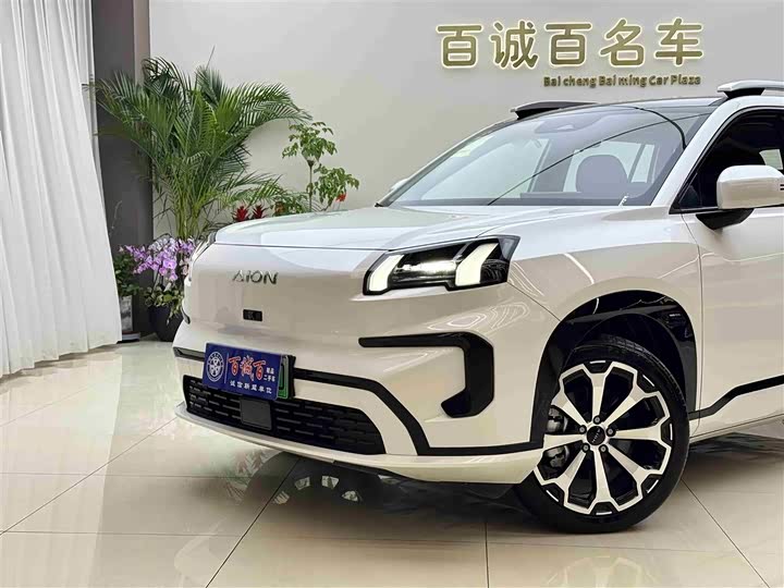 Фото 2 - GAC Aion V