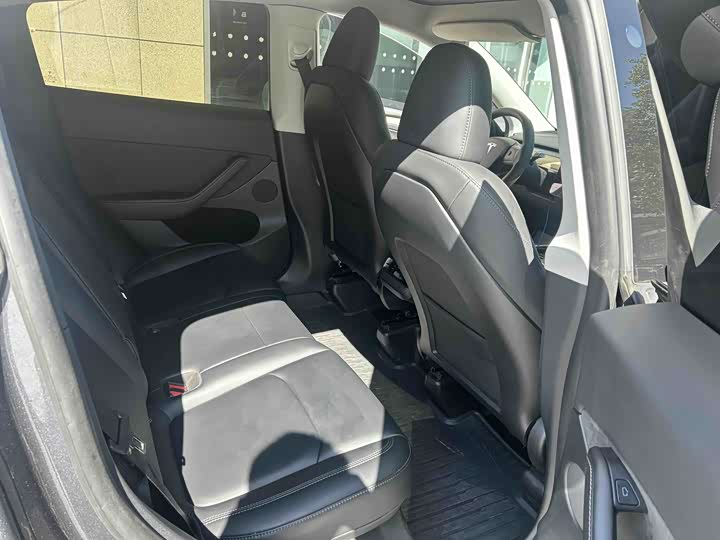 Фото 5 - Tesla Model Y