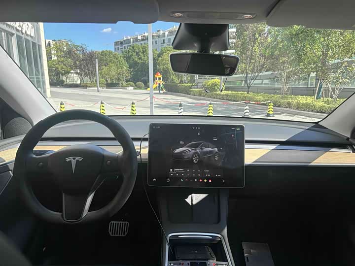 Фото 6 - Tesla Model Y