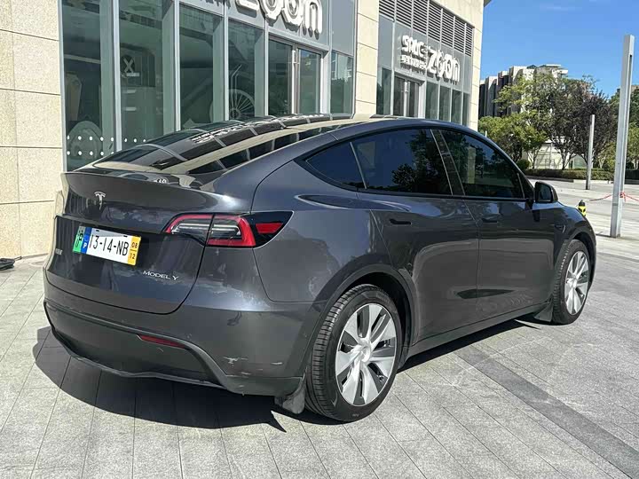 Фото 9 - Tesla Model Y