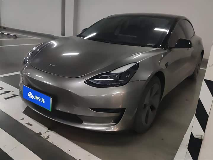 Фото 1 - Tesla Model 3