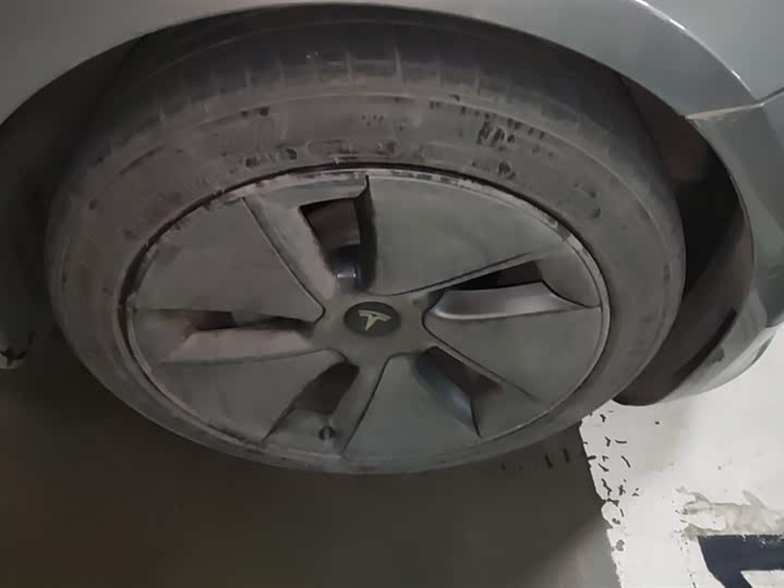 Фото 6 - Tesla Model 3