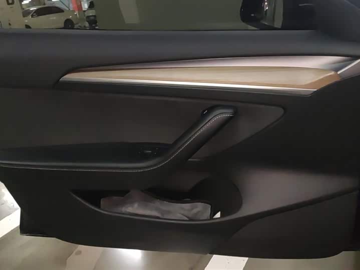 Фото 7 - Tesla Model 3