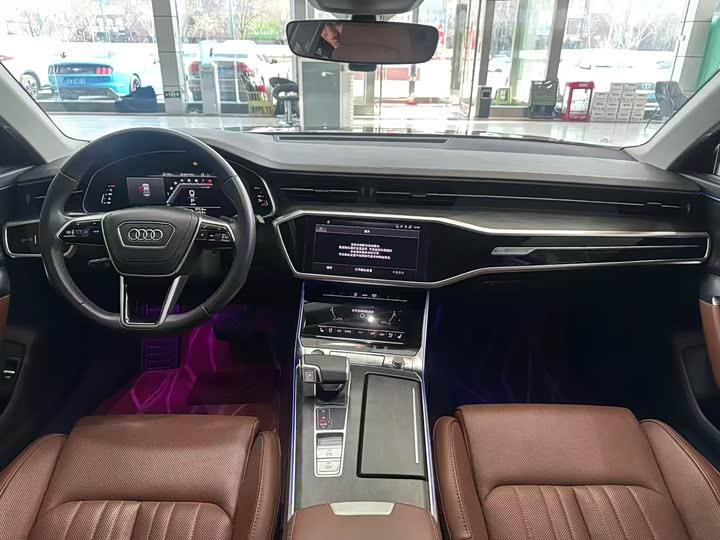 Фото 5 - Audi A6L
