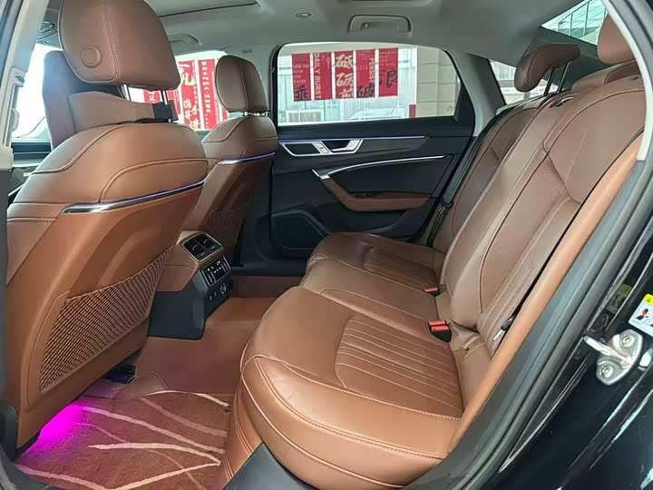 Фото 6 - Audi A6L