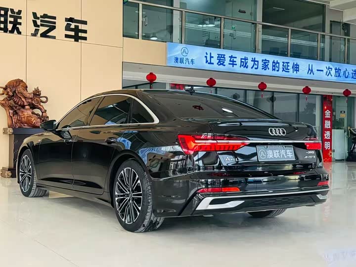 Фото 7 - Audi A6L