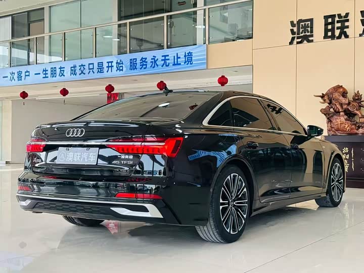 Фото 9 - Audi A6L